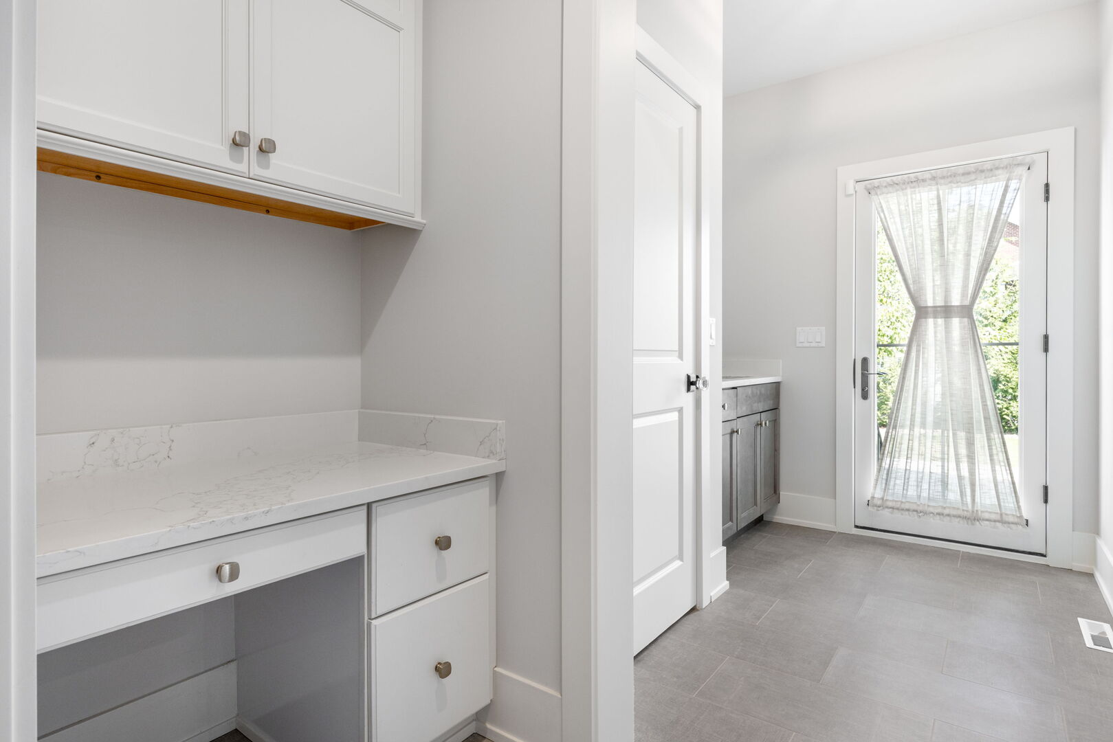 469 S Sunnyside Avenue