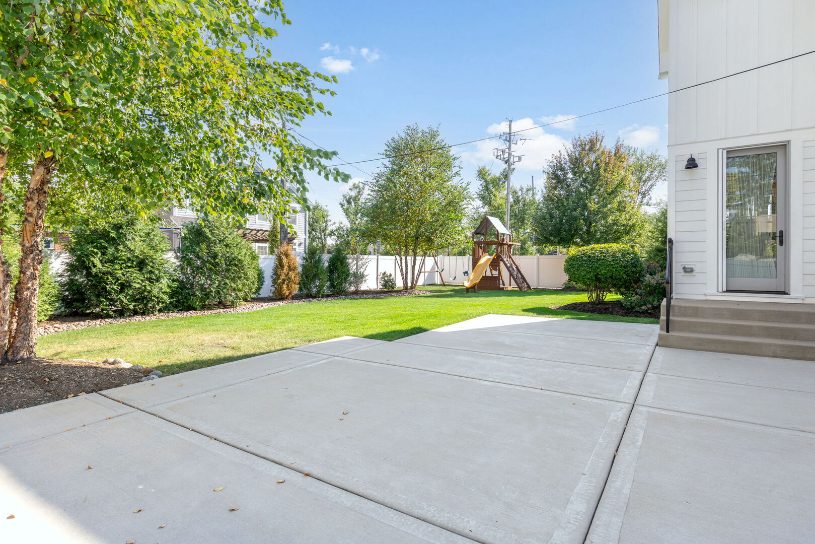 469 S Sunnyside Avenue