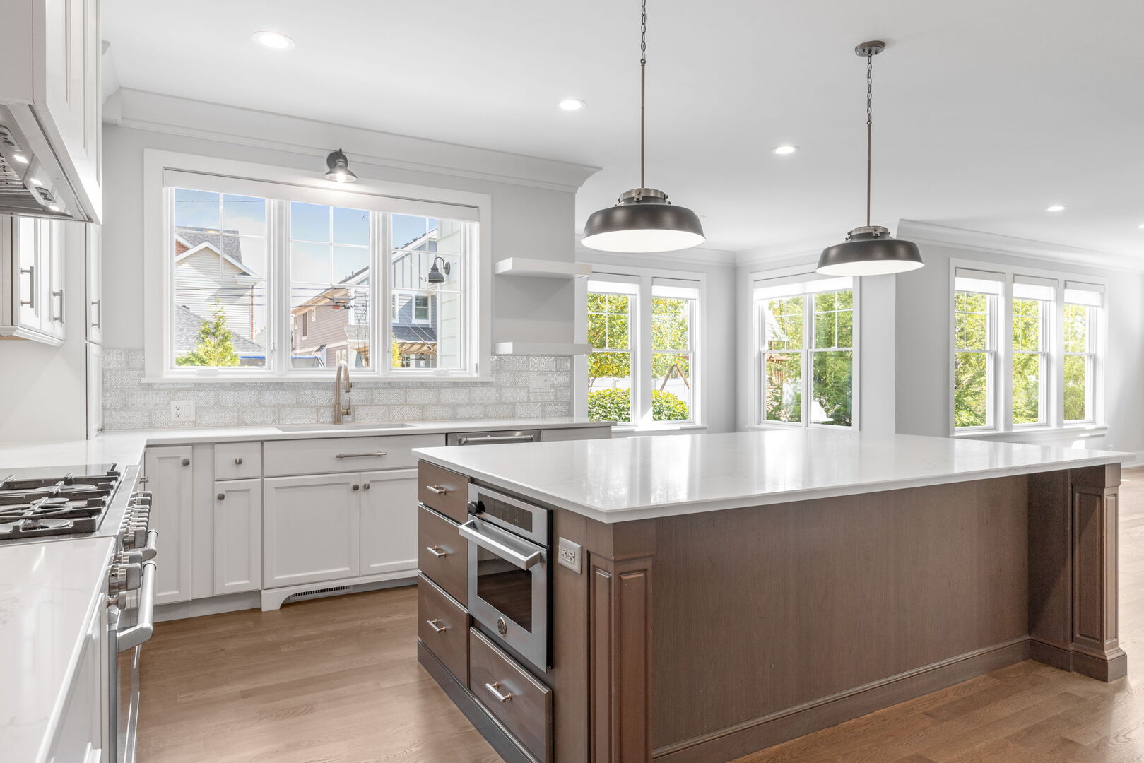 469 S Sunnyside Avenue