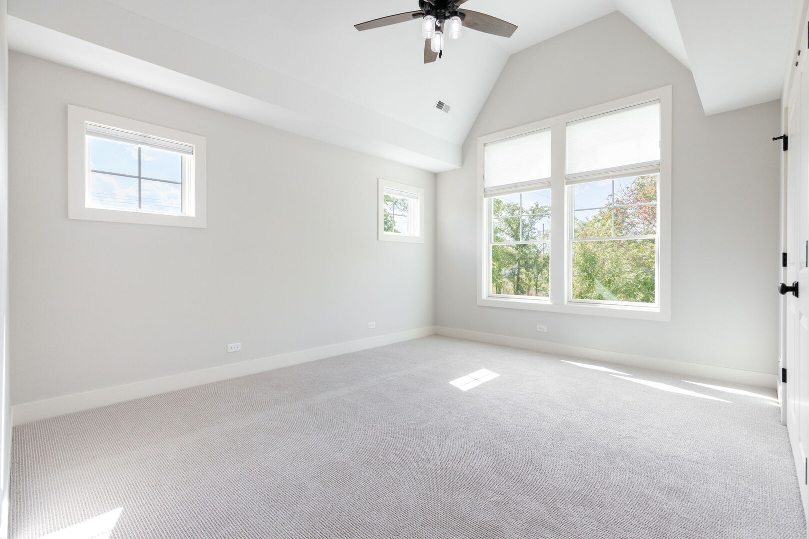 469 S Sunnyside Avenue