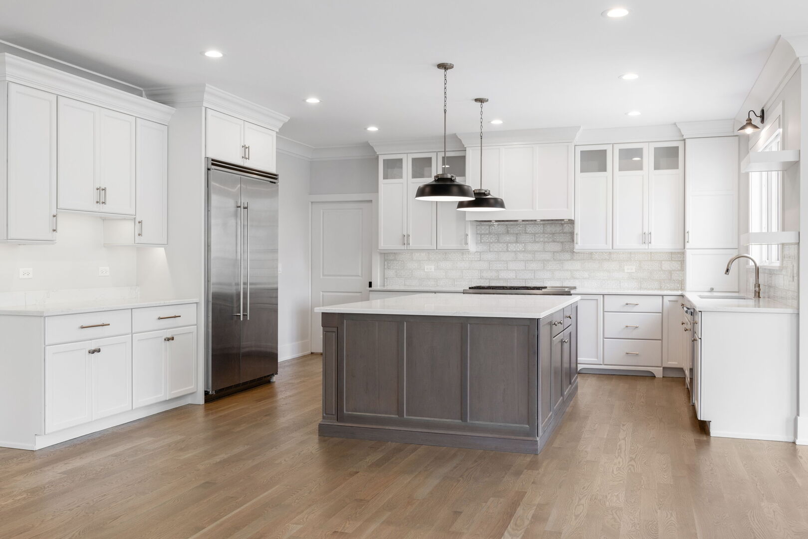 469 S Sunnyside Avenue