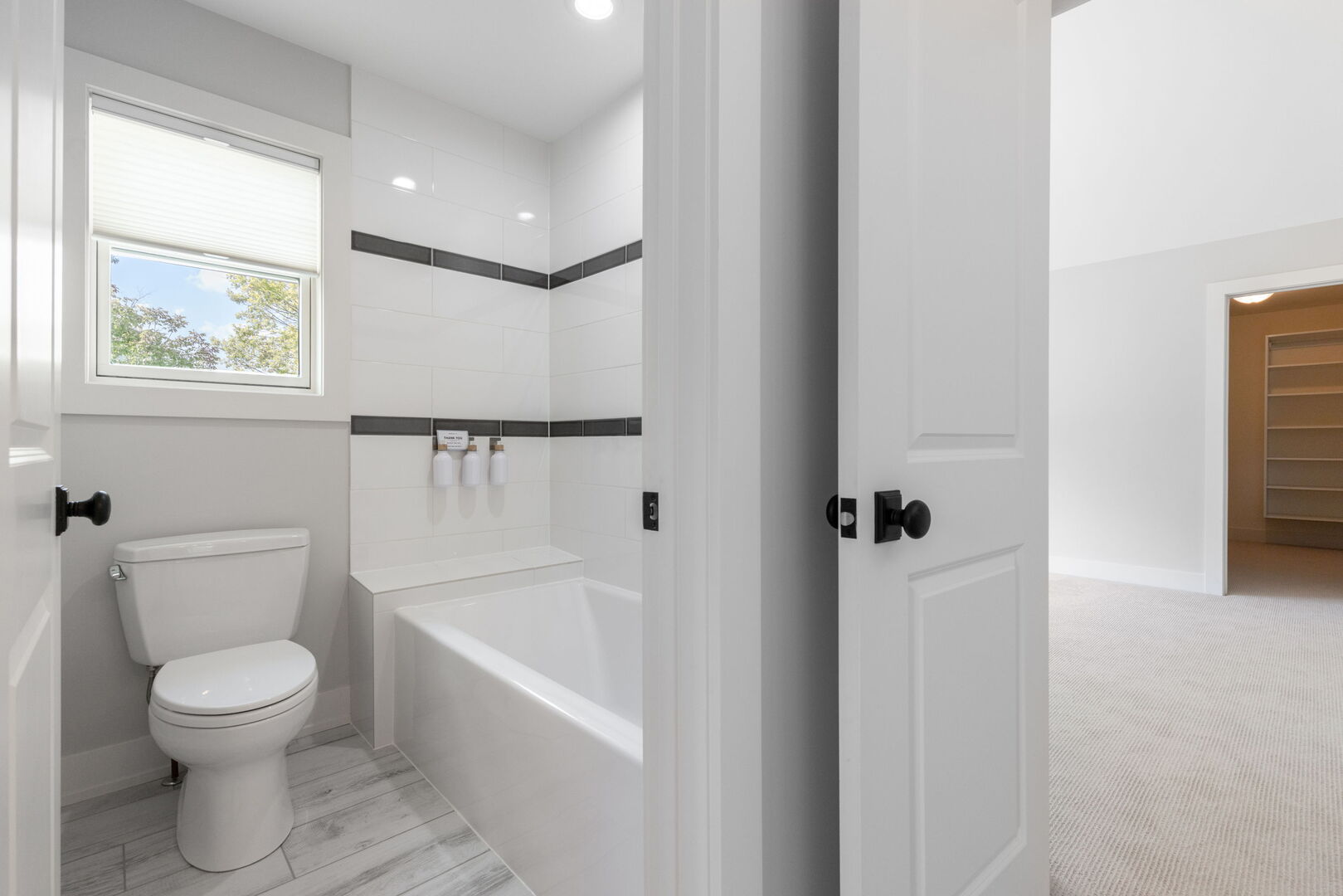 469 S Sunnyside Avenue