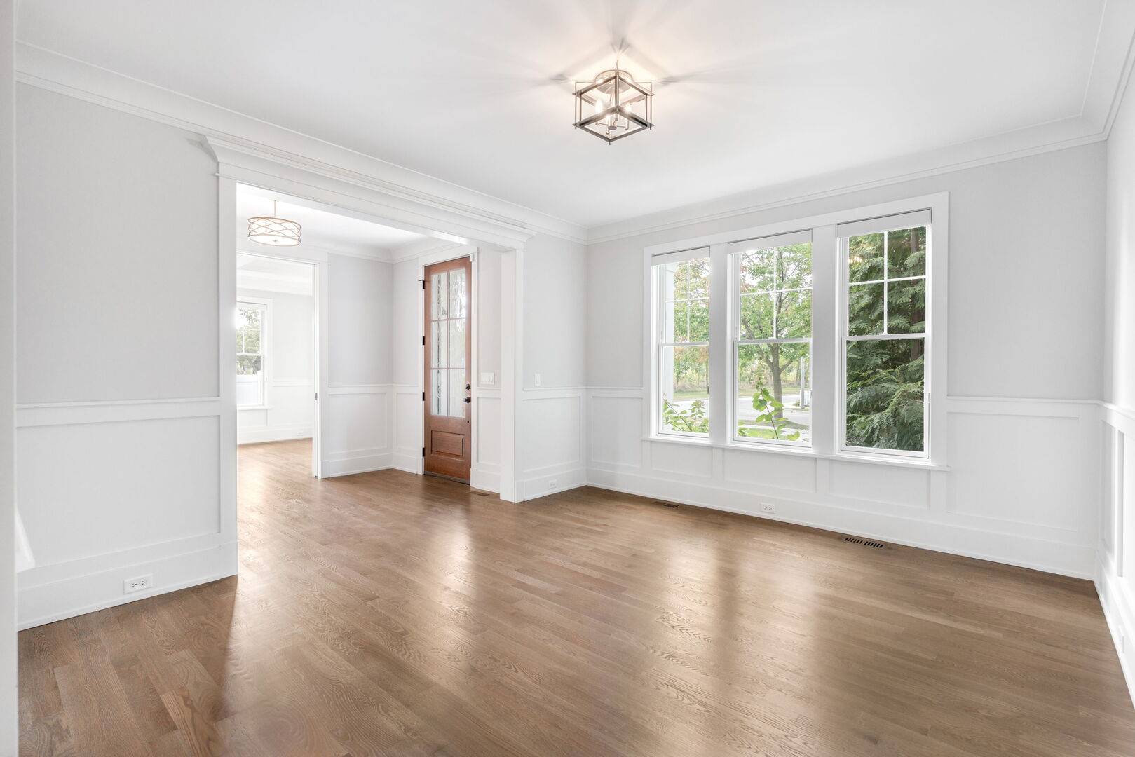 469 S Sunnyside Avenue