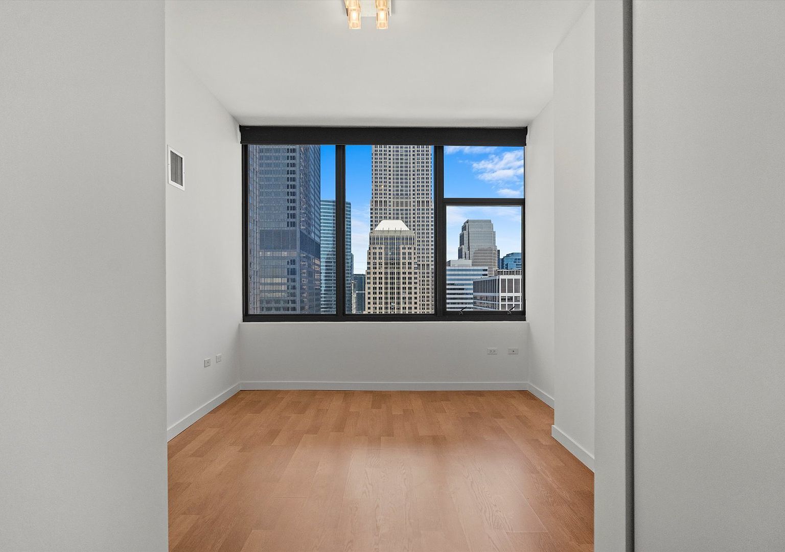 235 W Van Buren Street Unit: 3315