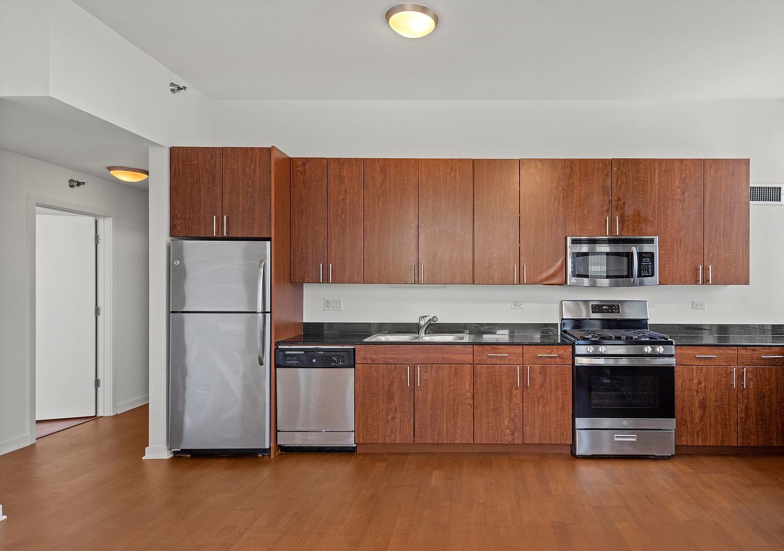235 W Van Buren Street Unit: 3315