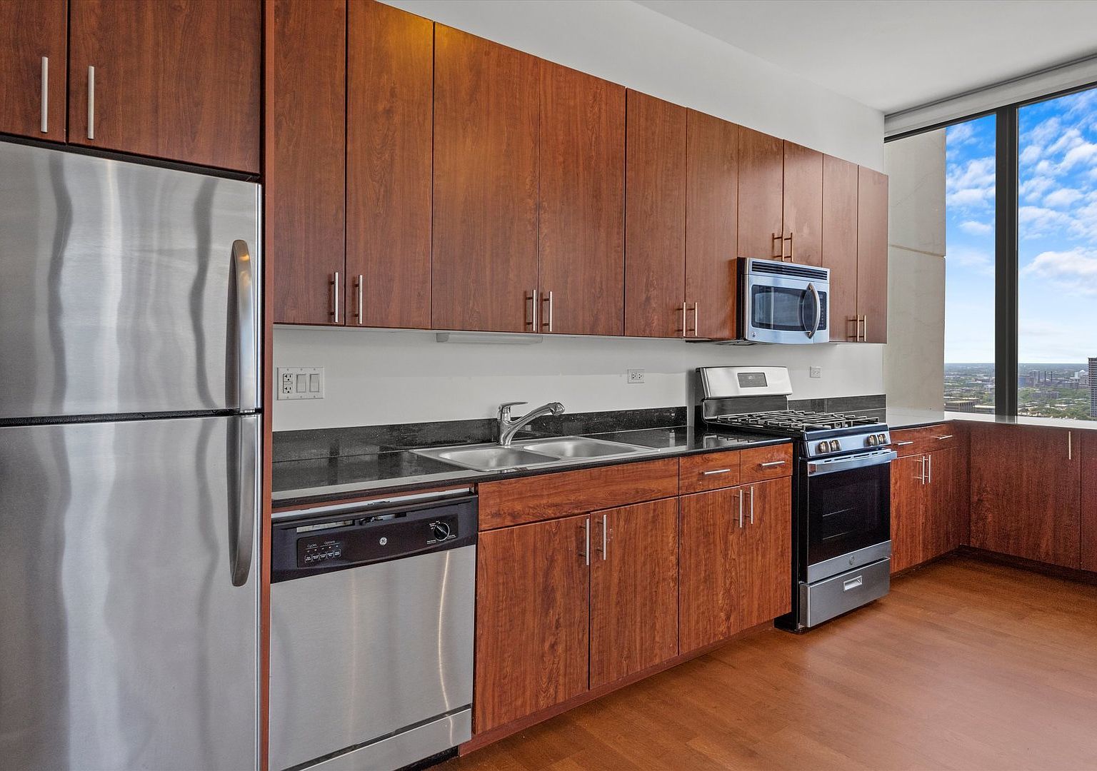 235 W Van Buren Street Unit: 3315