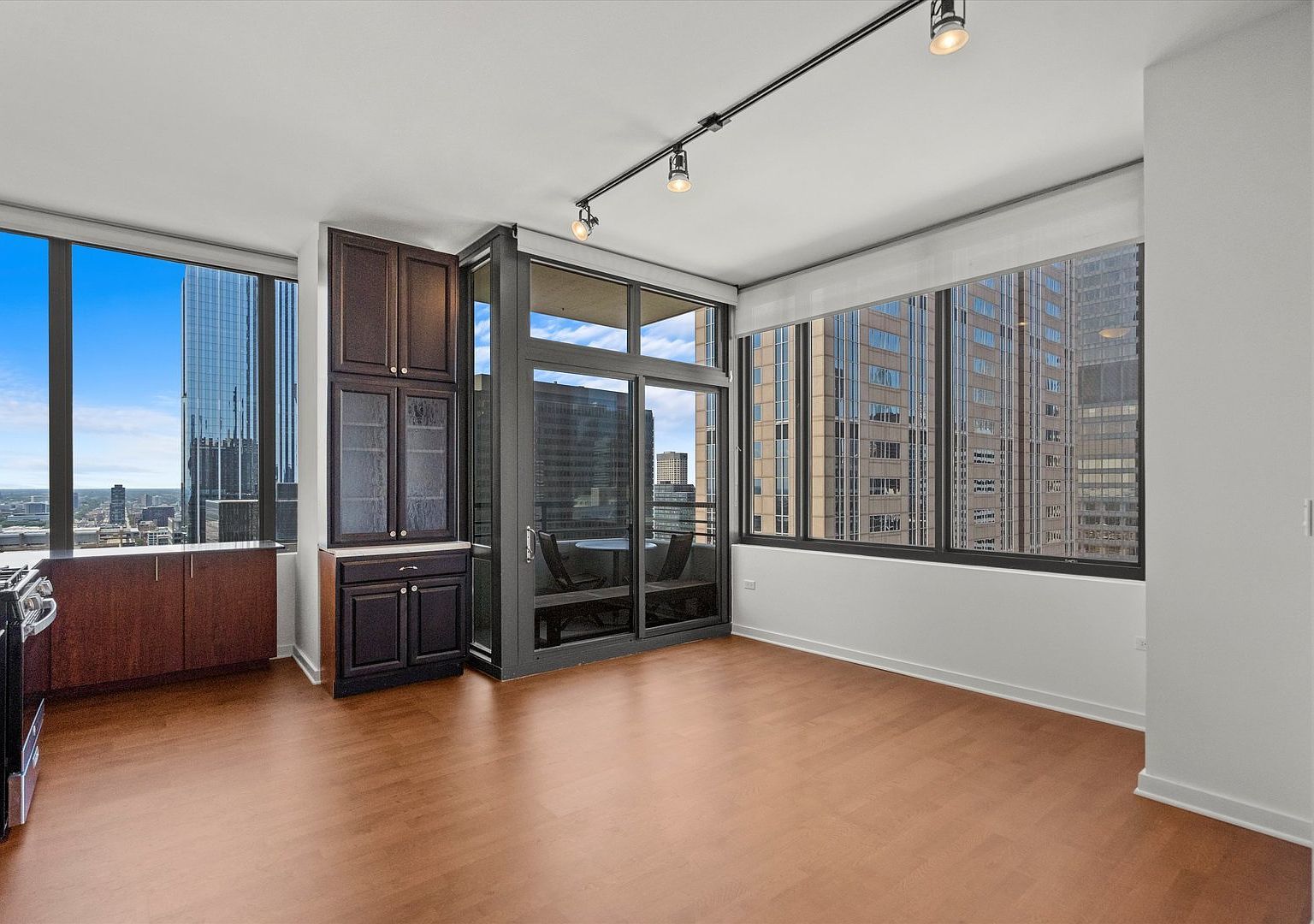 235 W Van Buren Street Unit: 3315