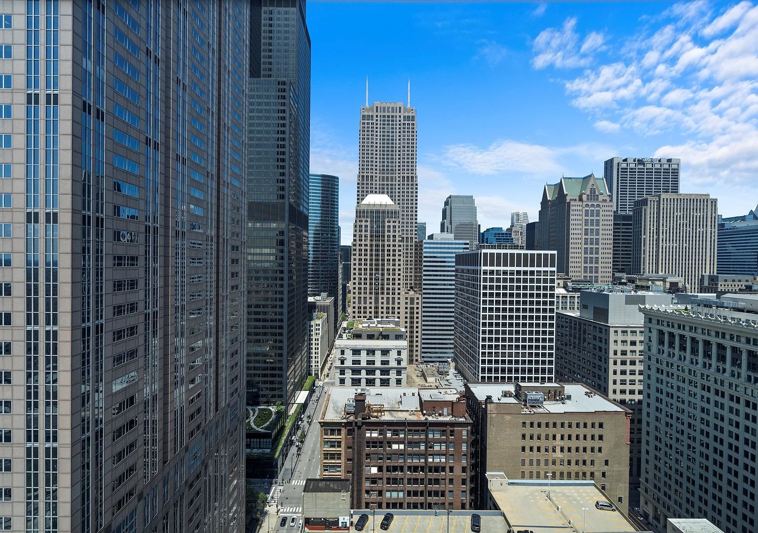 235 W Van Buren Street Unit: 3315