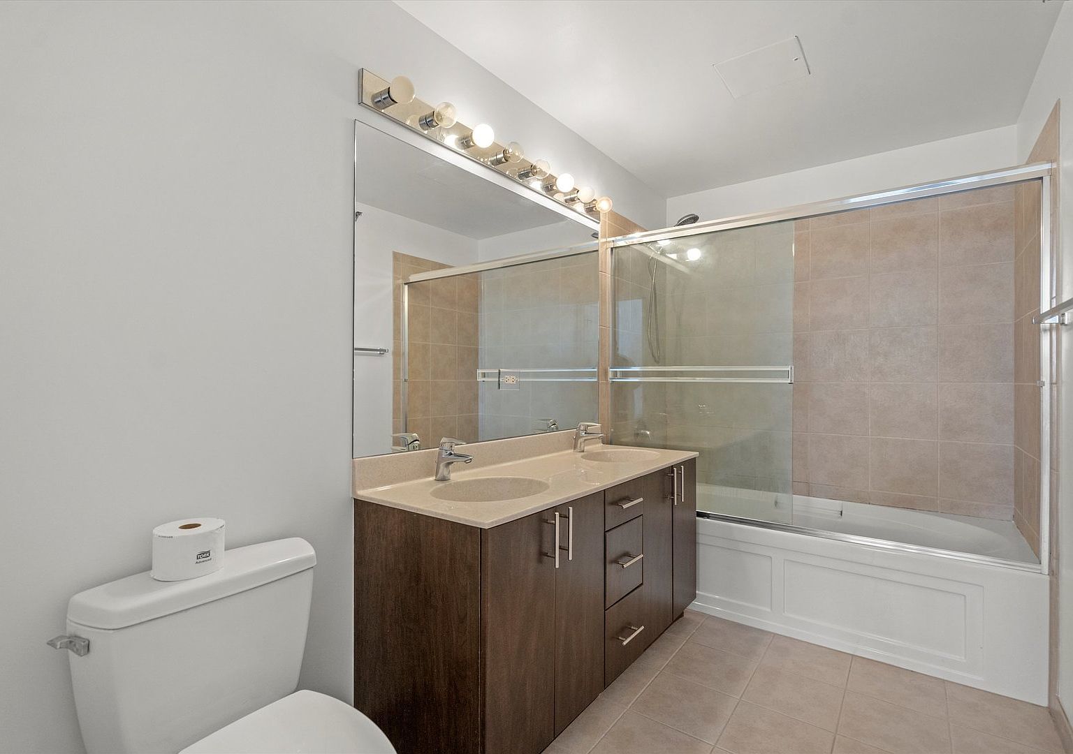 235 W Van Buren Street Unit: 3315