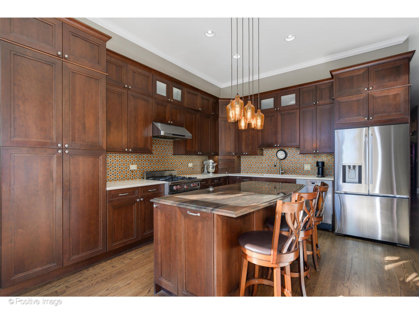 1957 W Schiller Street