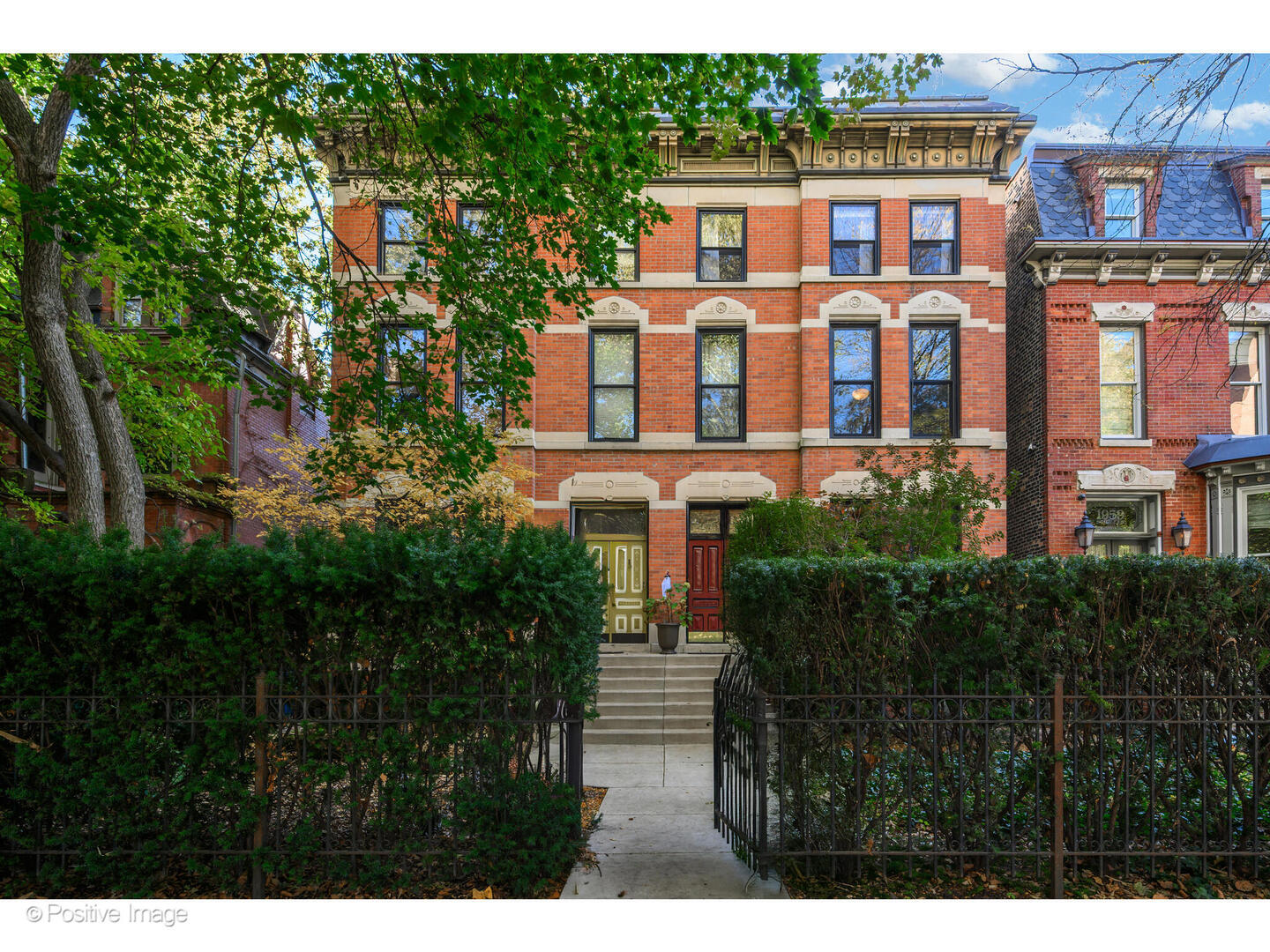 1957 W Schiller Street