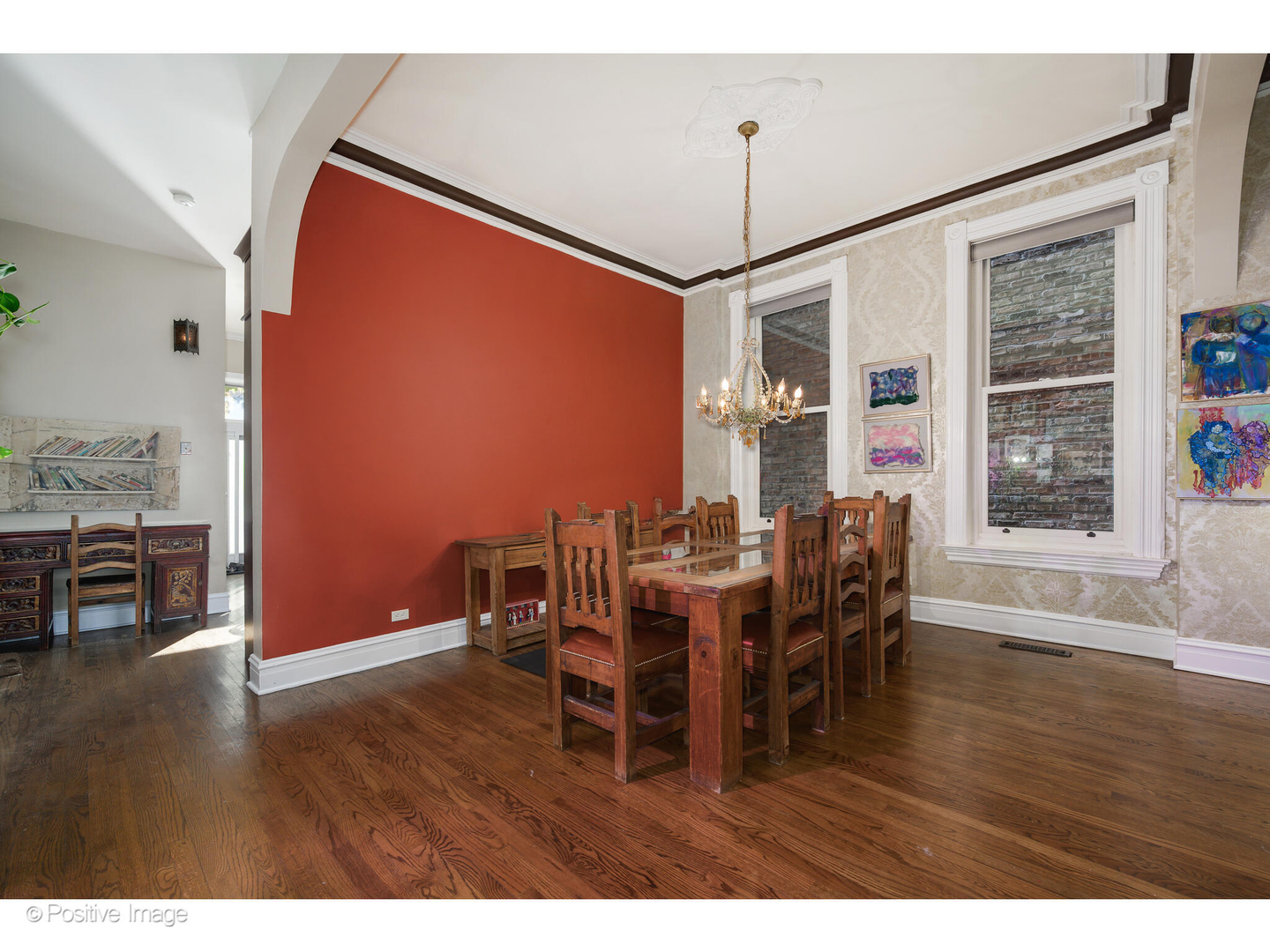 1957 W Schiller Street