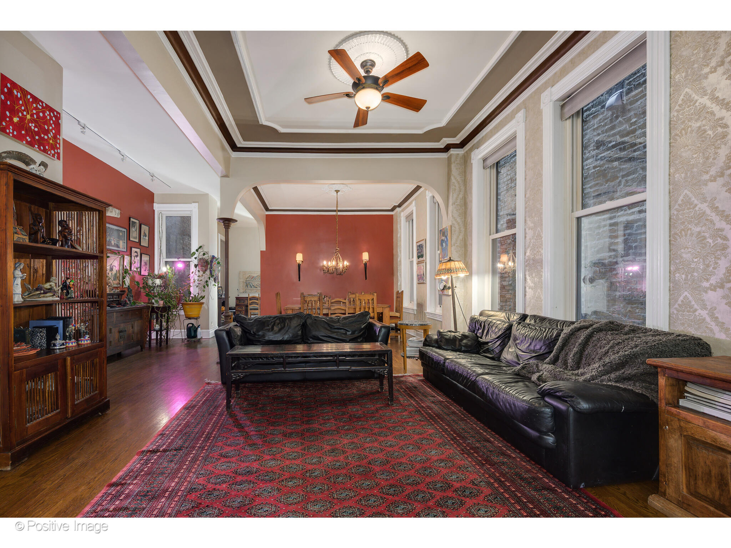 1957 W Schiller Street