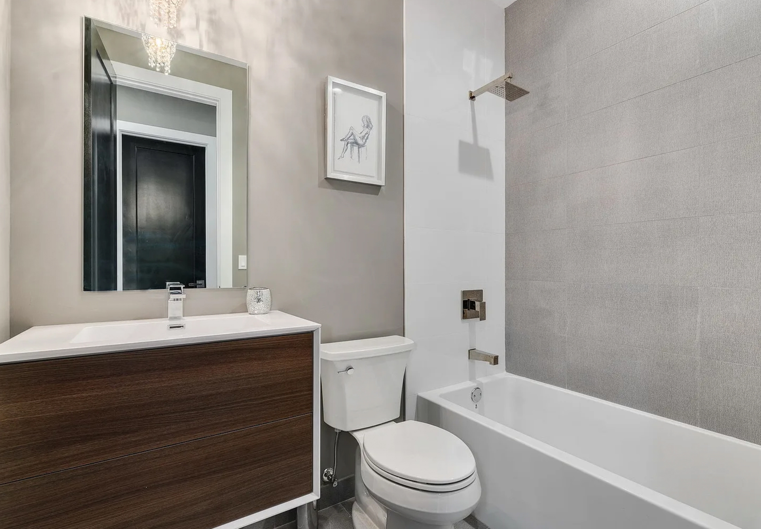 2444 W Irving Park Road Unit: 2E