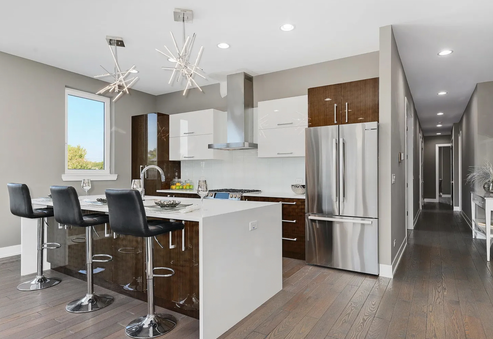 2444 W Irving Park Road Unit: 2E