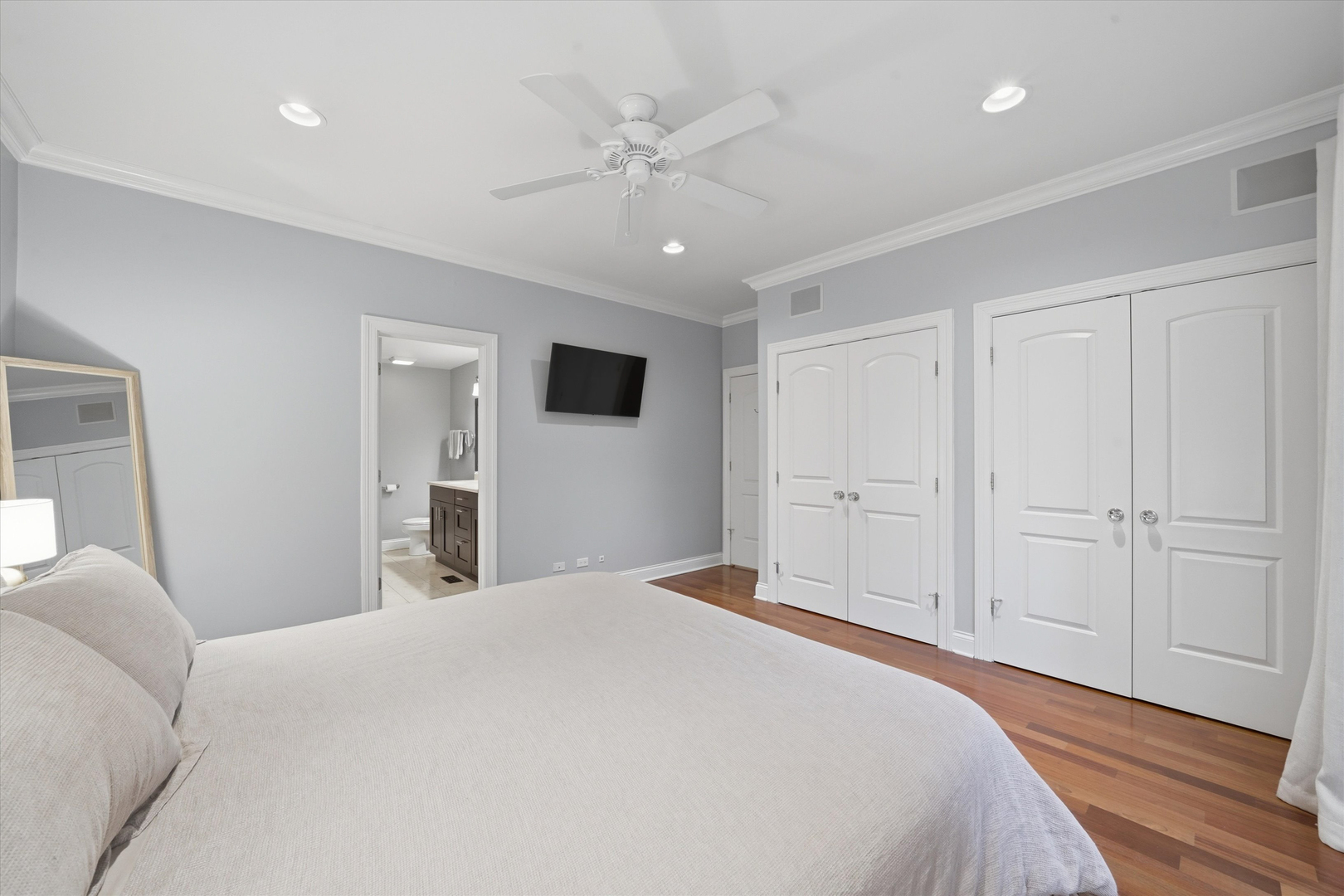 3709 N Ashland Avenue Unit: 1S