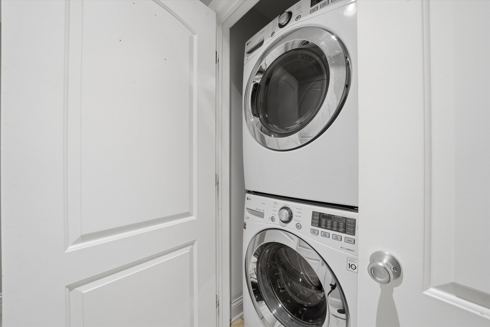 3709 N Ashland Avenue Unit: 1S