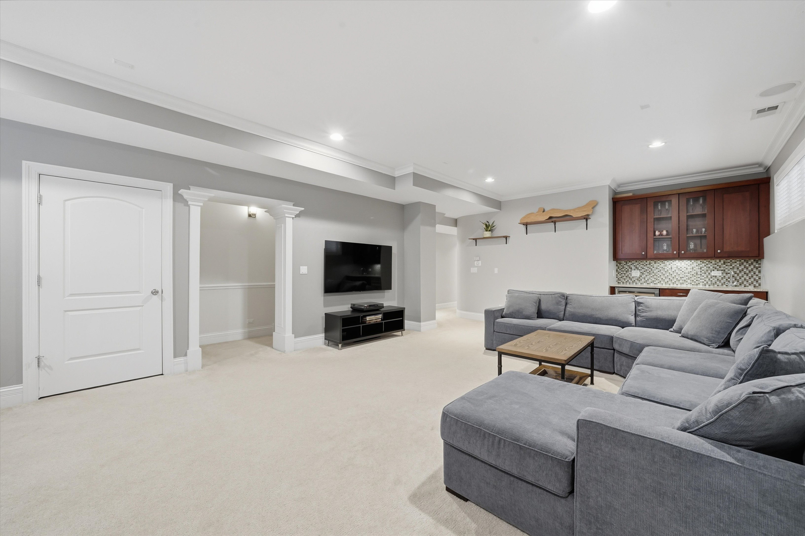 3709 N Ashland Avenue Unit: 1S