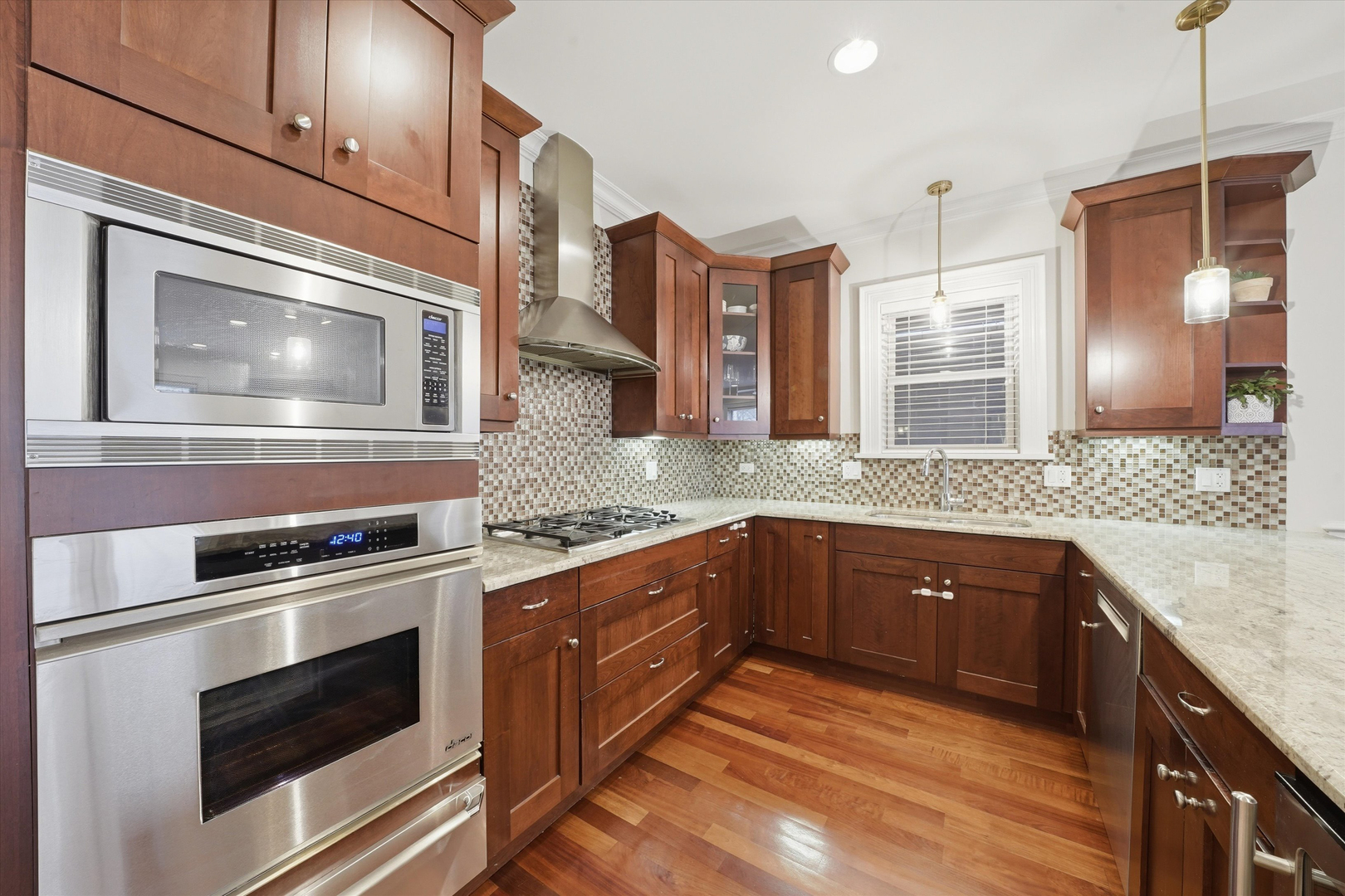 3709 N Ashland Avenue Unit: 1S