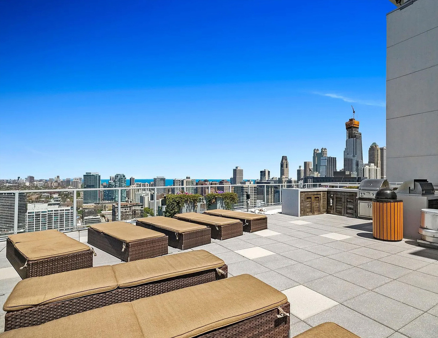 303 W Ohio Street Unit: 3502