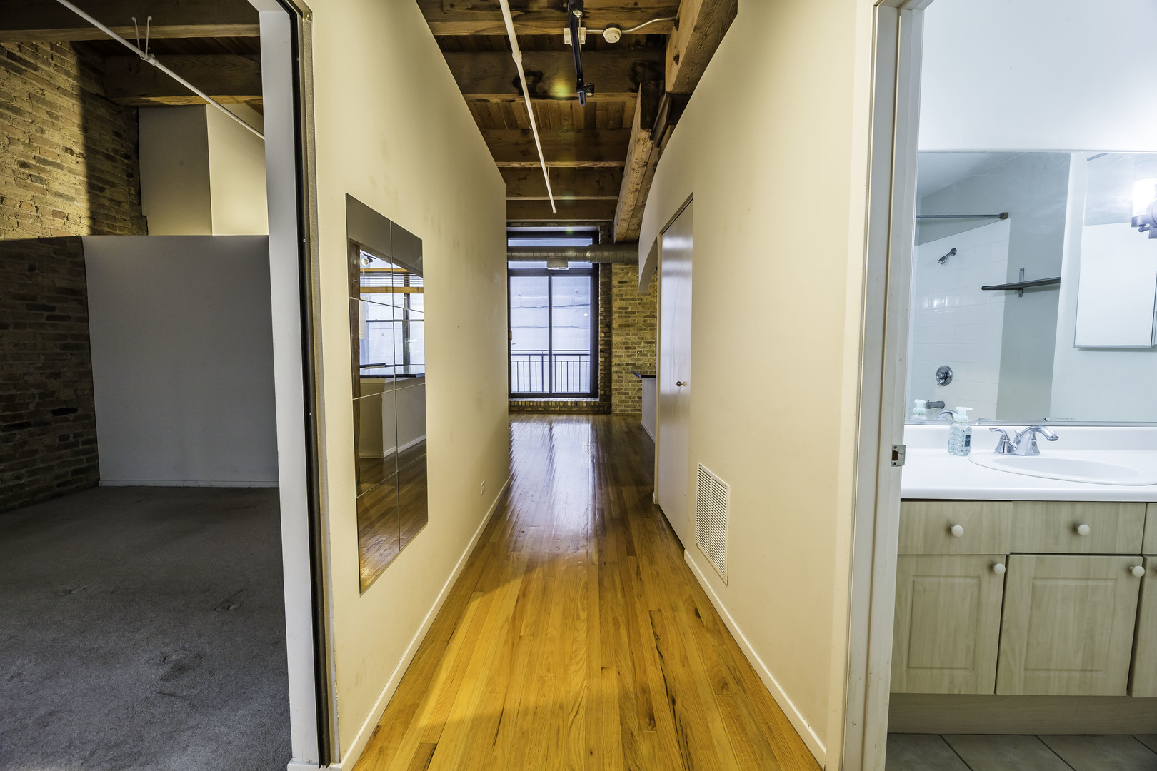 375 W Erie Street Unit: 219