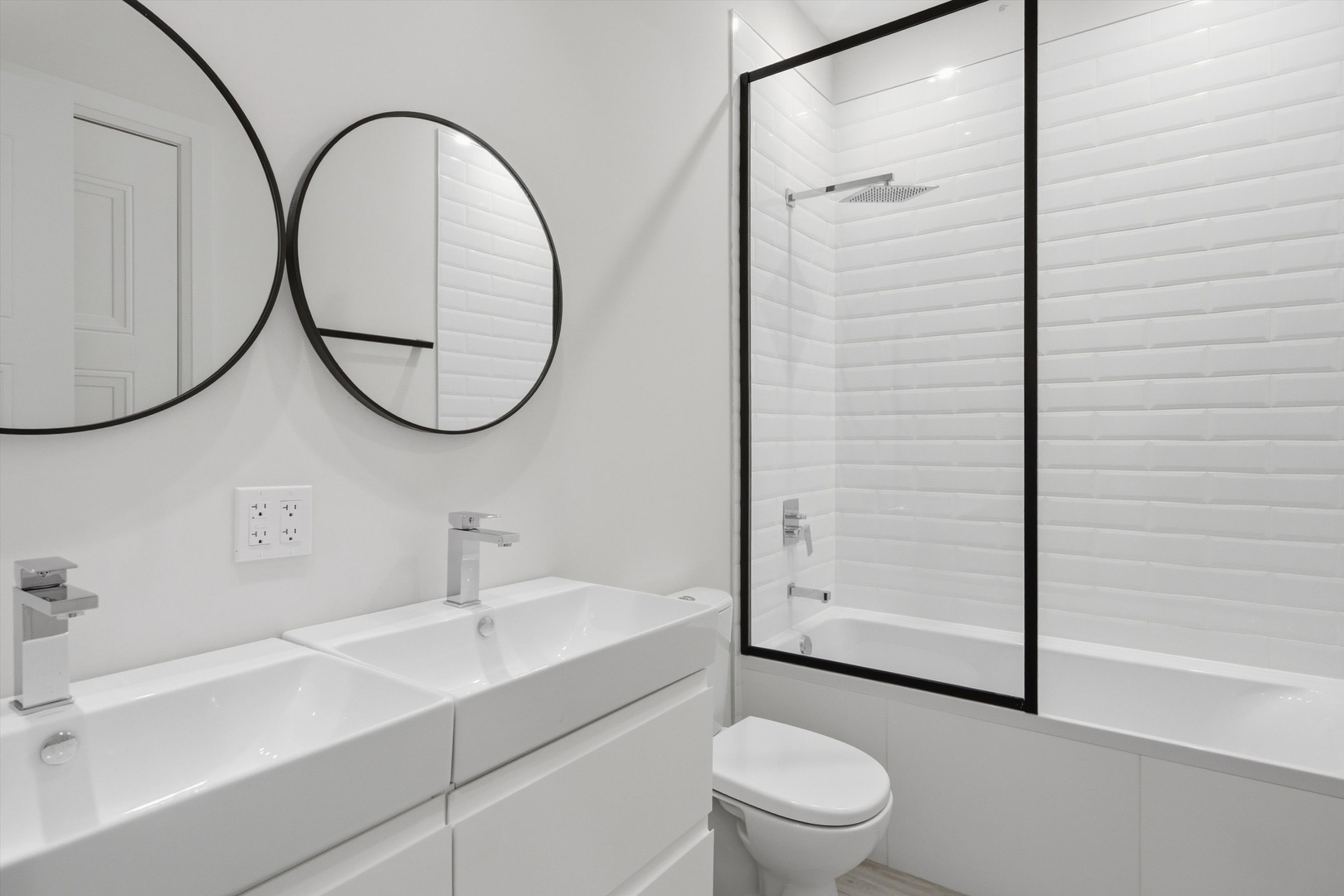 4200 W BELMONT Avenue