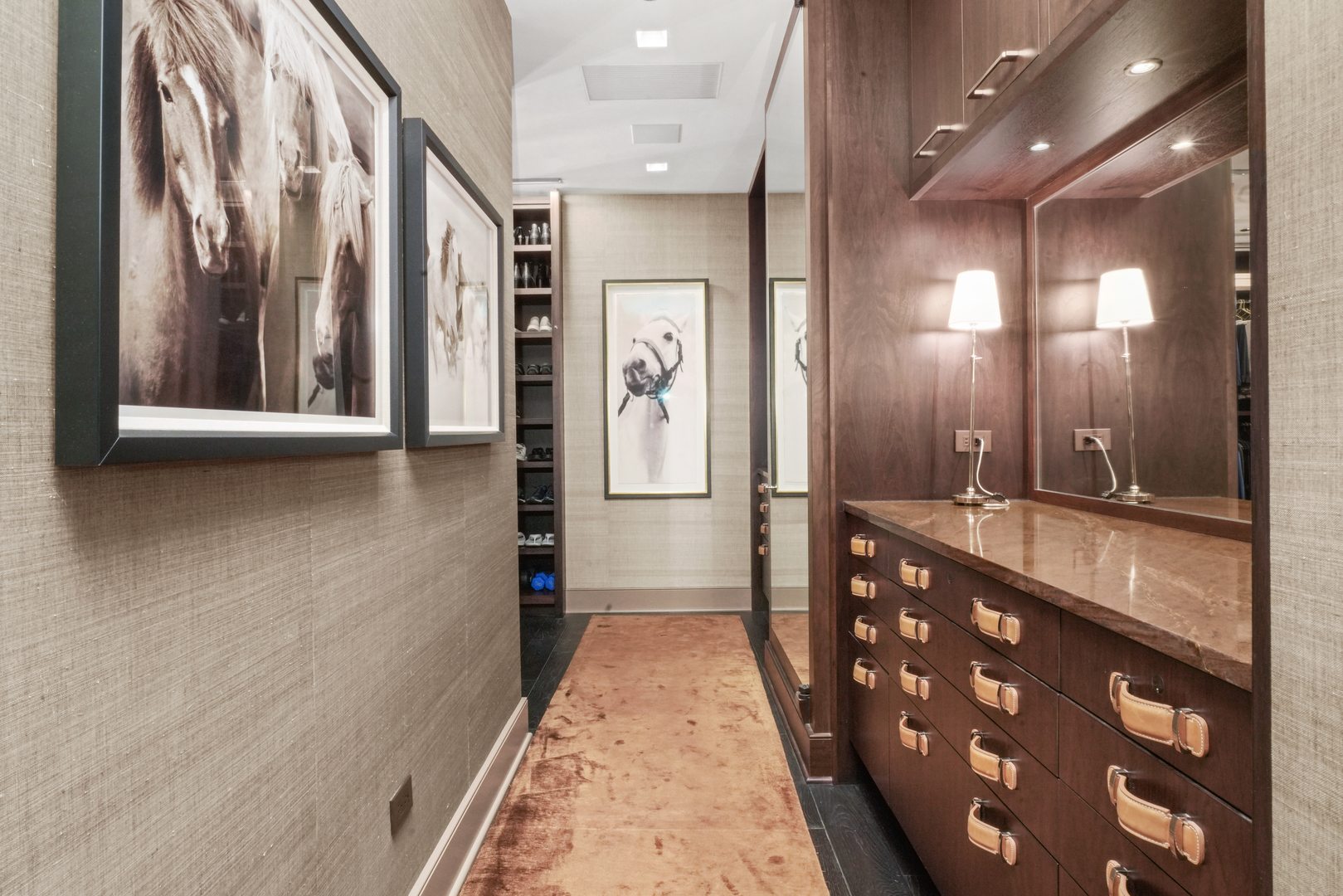 10 E Delaware Place Unit: 34A