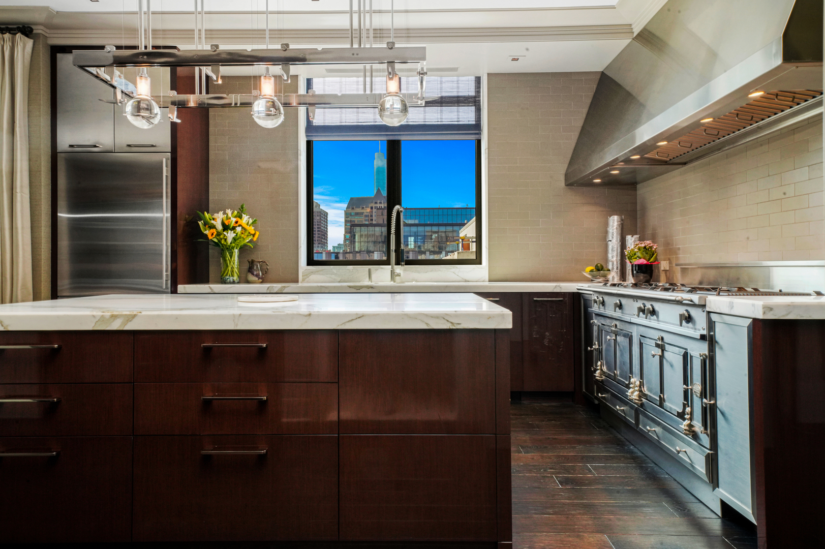 10 E Delaware Place Unit: 34A