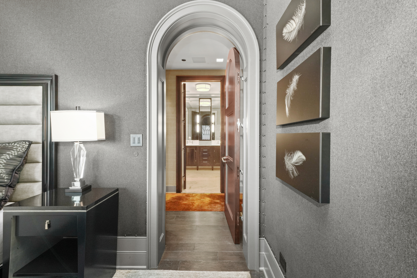 10 E Delaware Place Unit: 34A