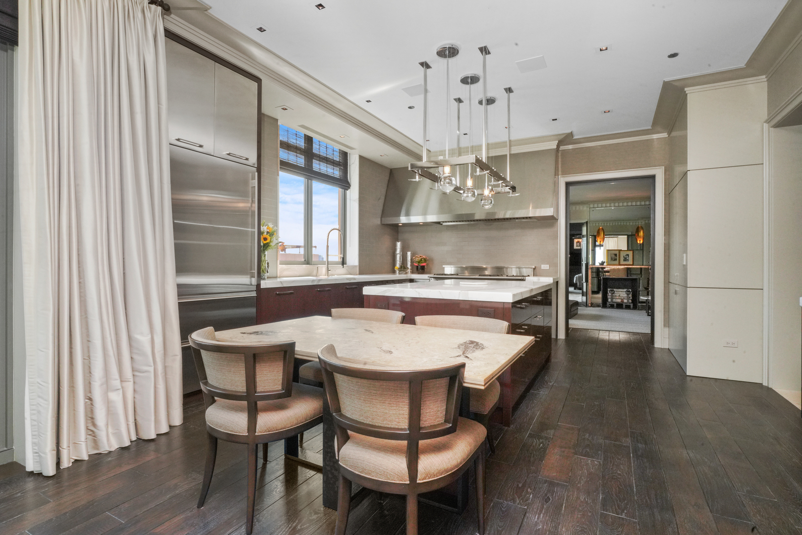 10 E Delaware Place Unit: 34A