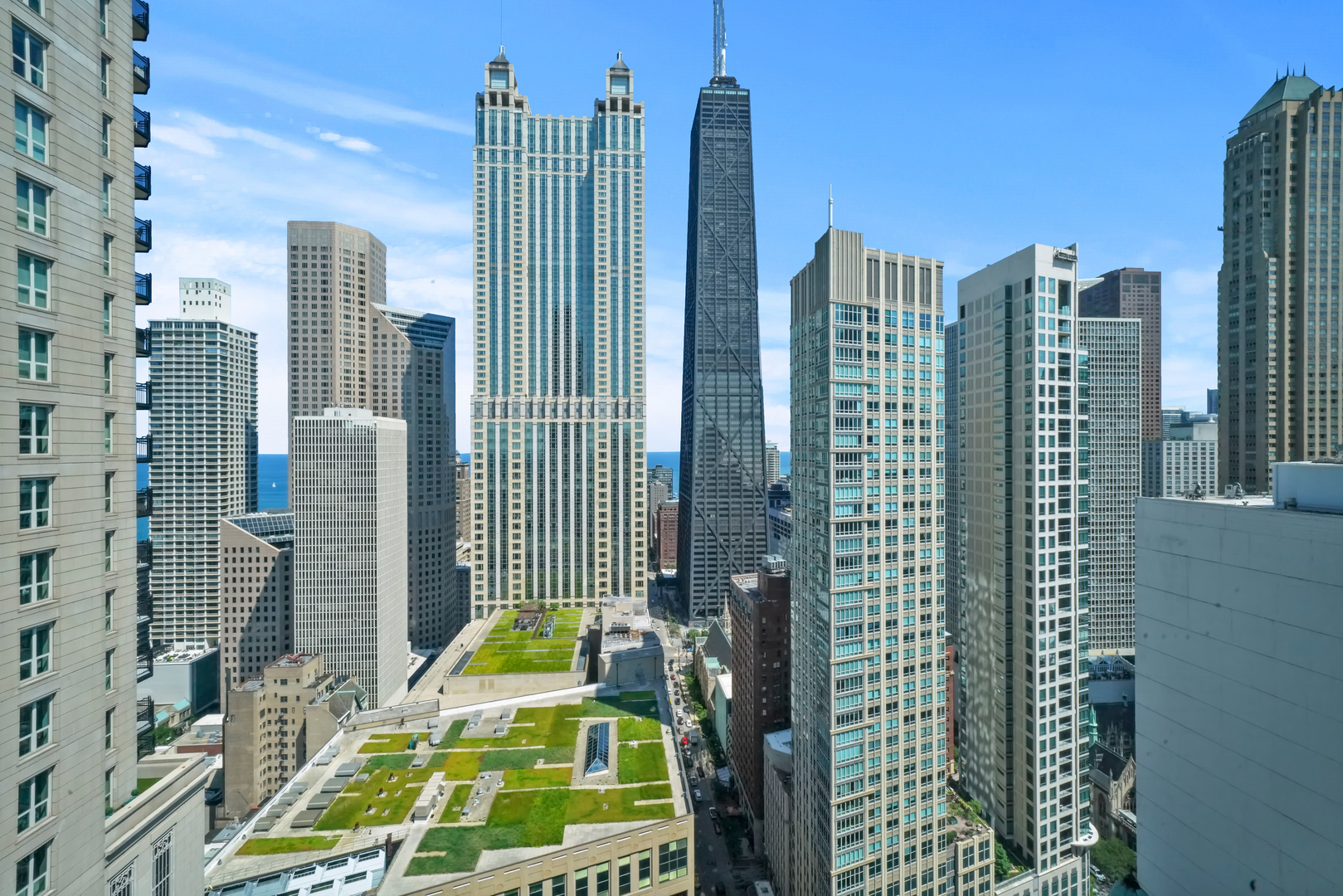 10 E Delaware Place Unit: 34A