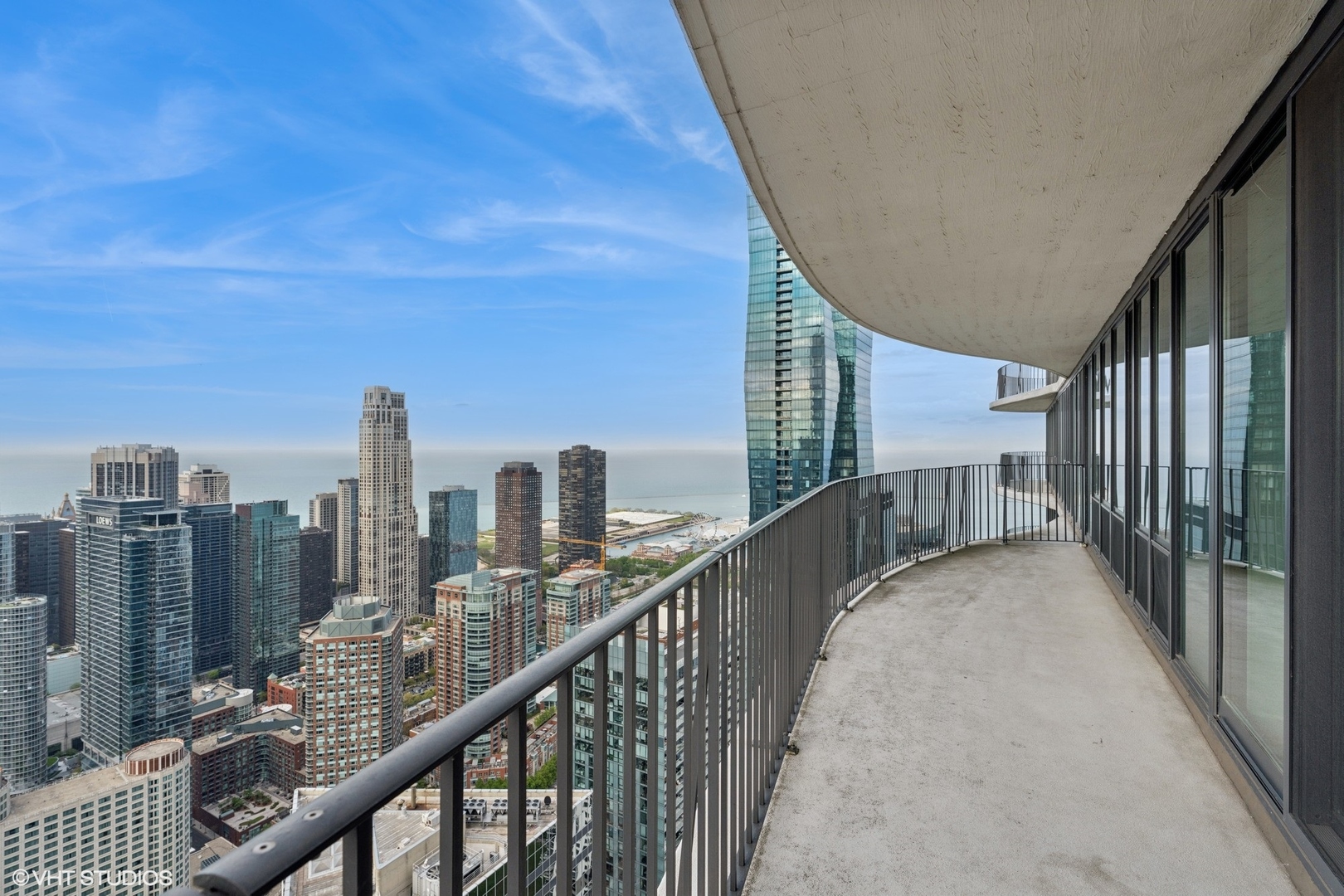 225 N Columbus Drive Unit: 6204
