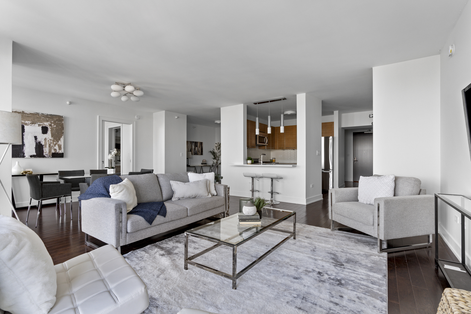 225 N Columbus Drive Unit: 6204