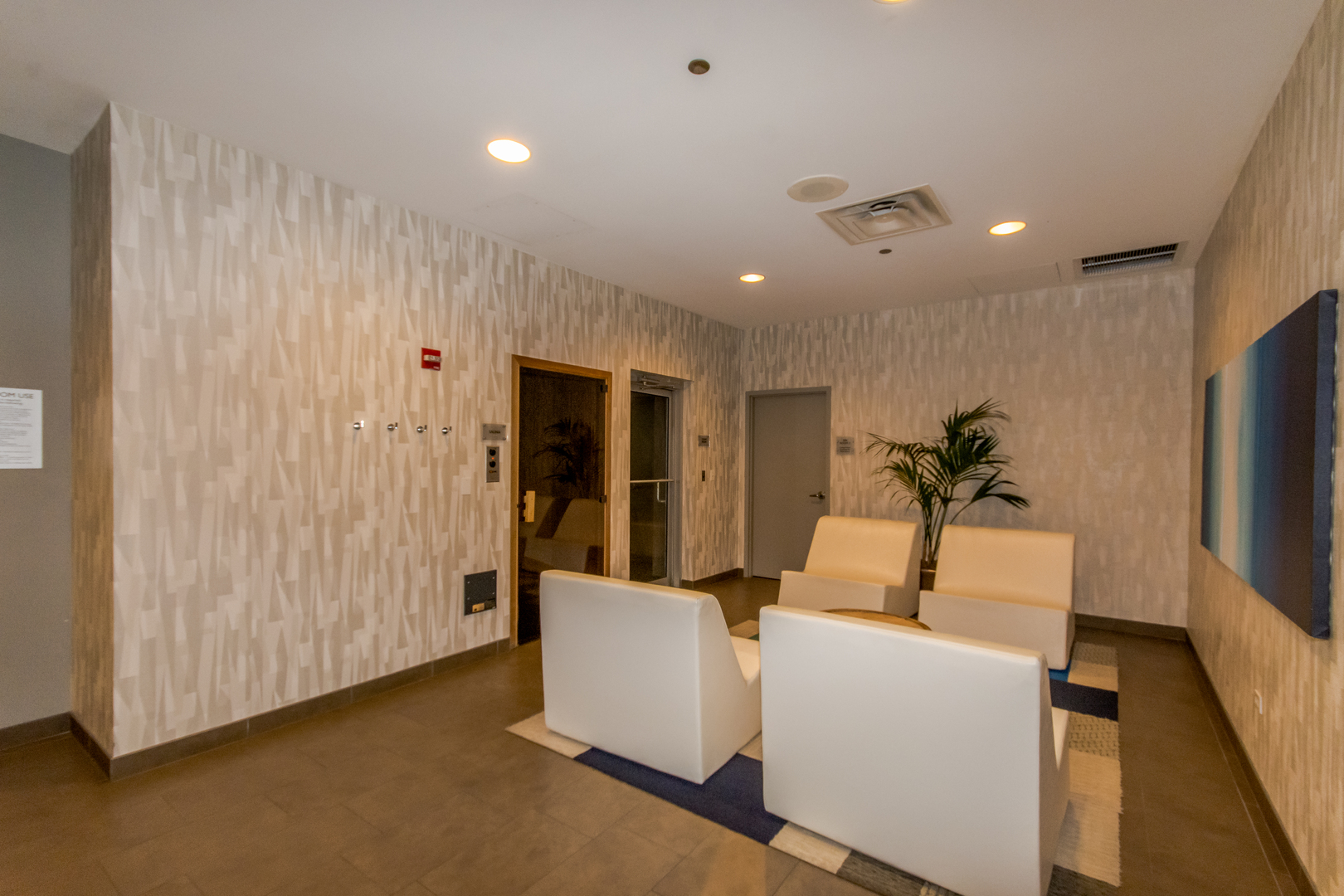 225 N Columbus Drive Unit: 6204
