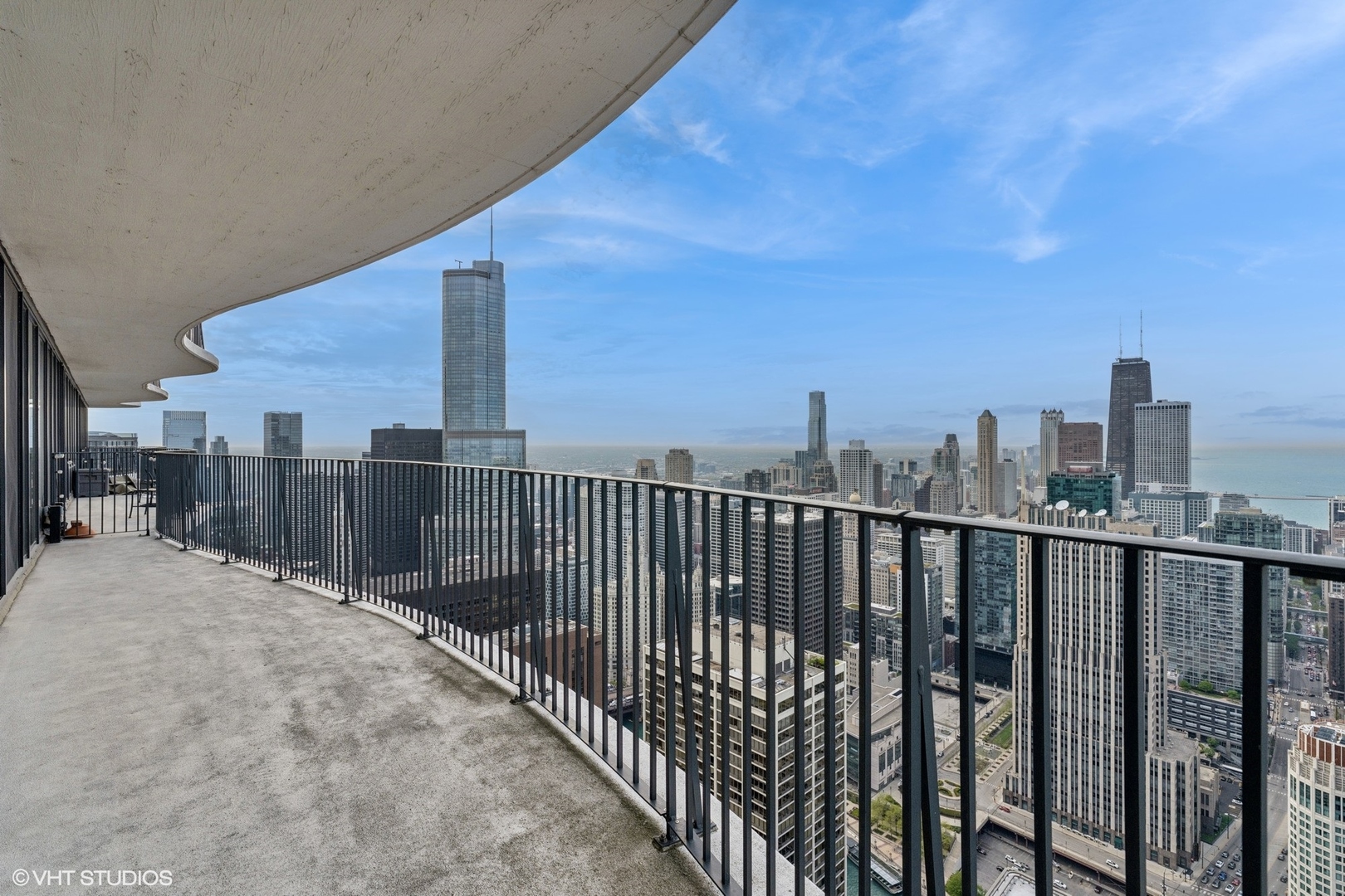 225 N Columbus Drive Unit: 6204