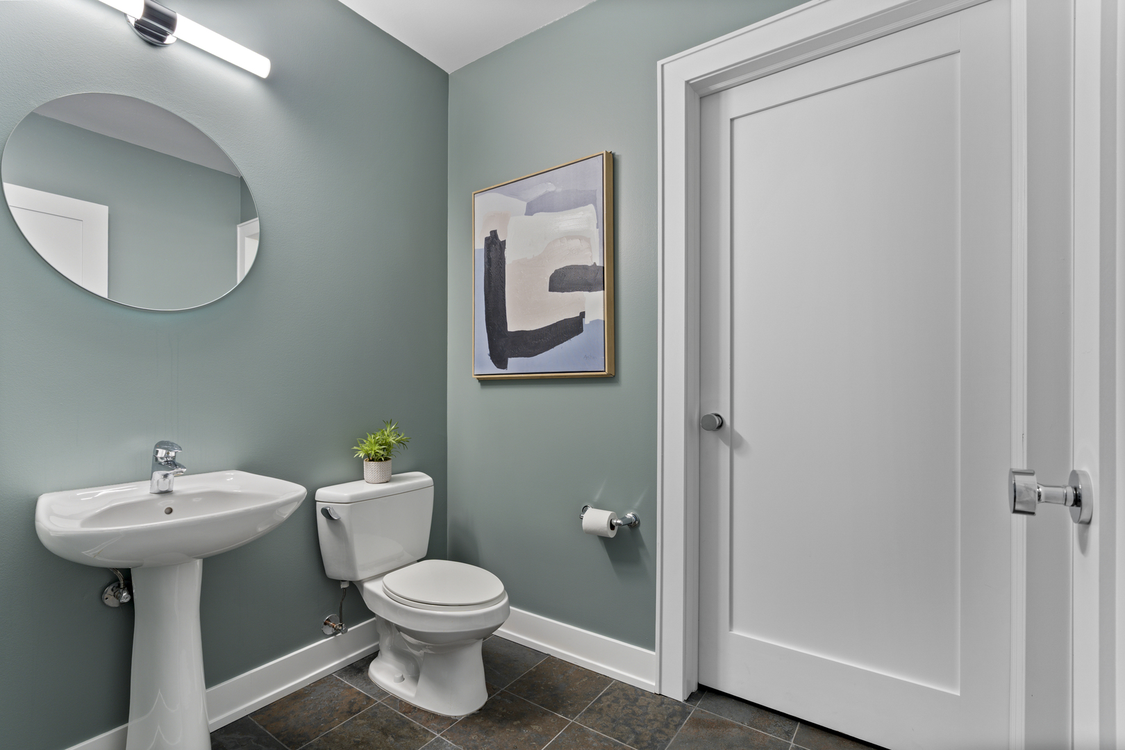 225 N Columbus Drive Unit: 6204