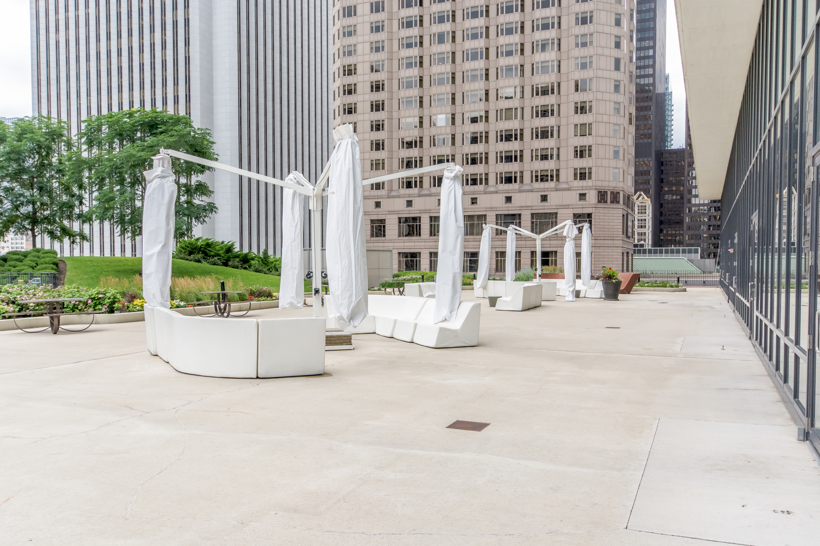 225 N Columbus Drive Unit: 6204