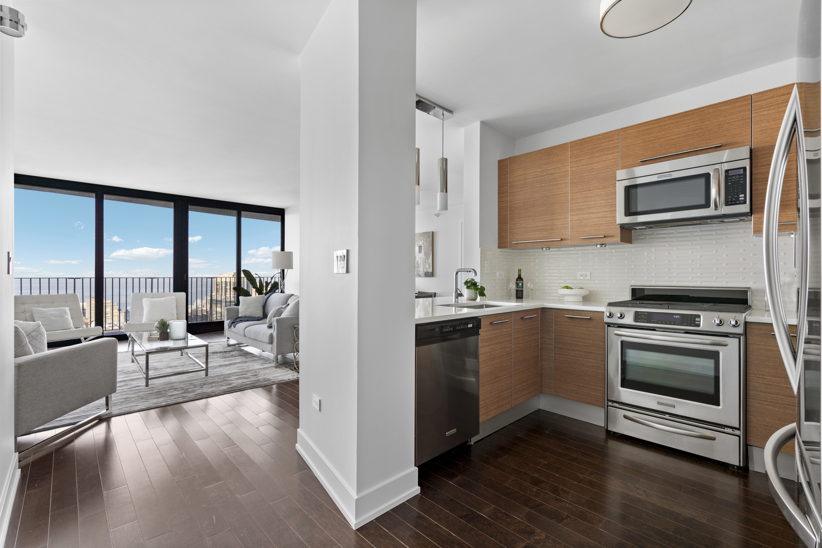 225 N Columbus Drive Unit: 6204