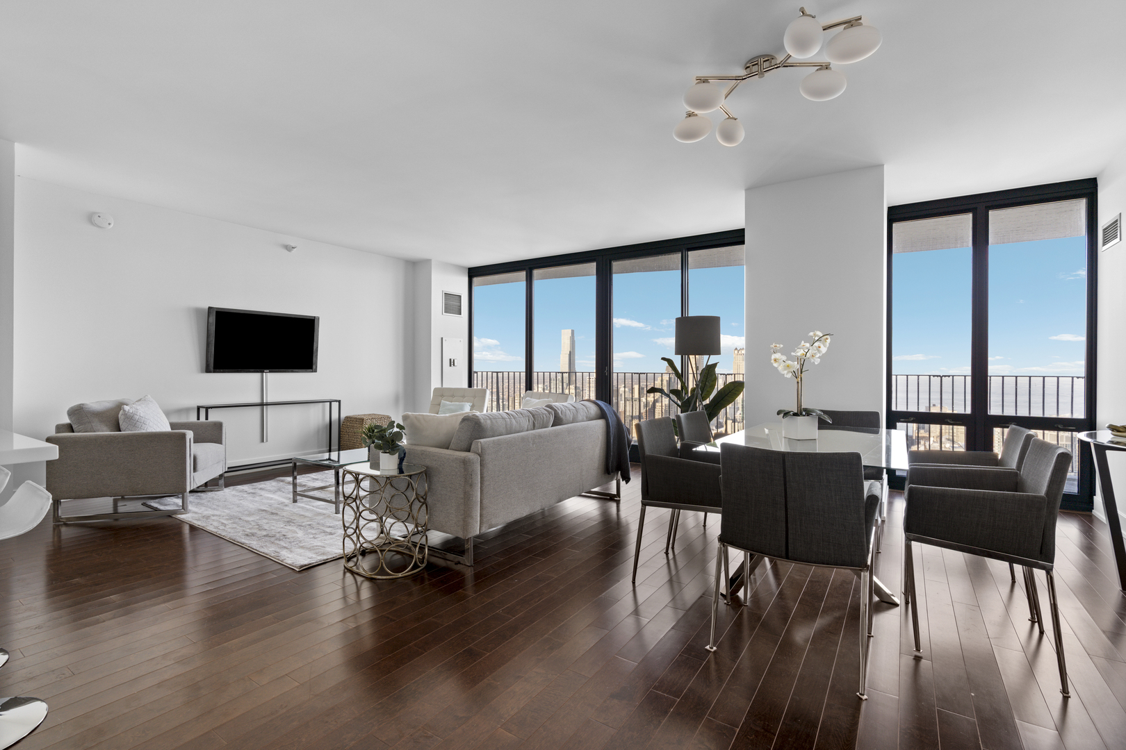 225 N Columbus Drive Unit: 6204