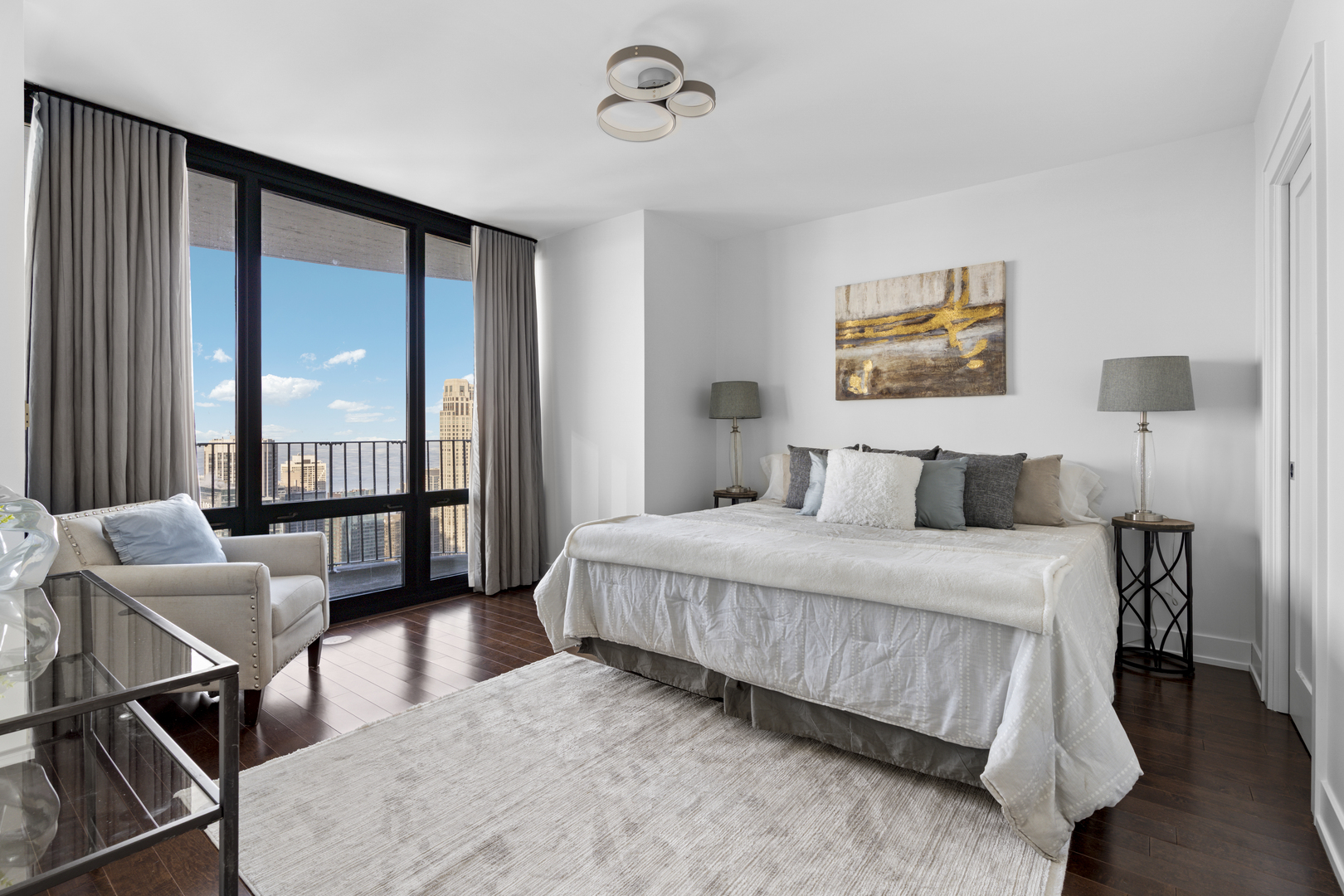 225 N Columbus Drive Unit: 6204