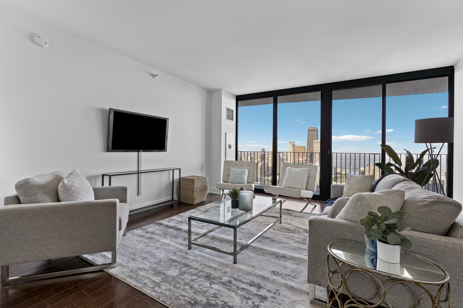 225 N Columbus Drive Unit: 6204
