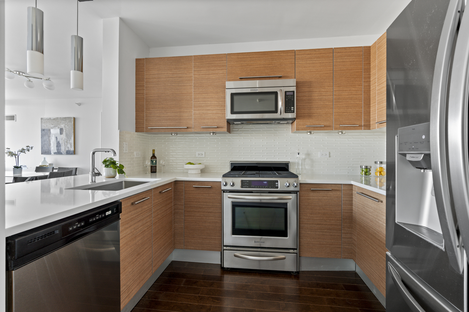 225 N Columbus Drive Unit: 6204