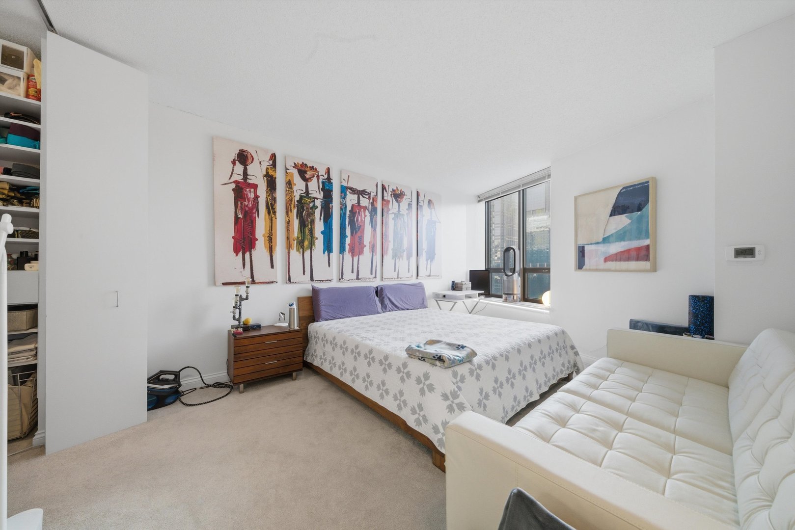 400 N Lasalle Street Unit: 2807