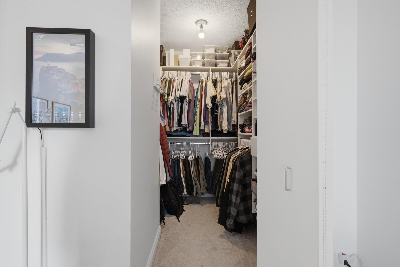 400 N Lasalle Street Unit: 2807