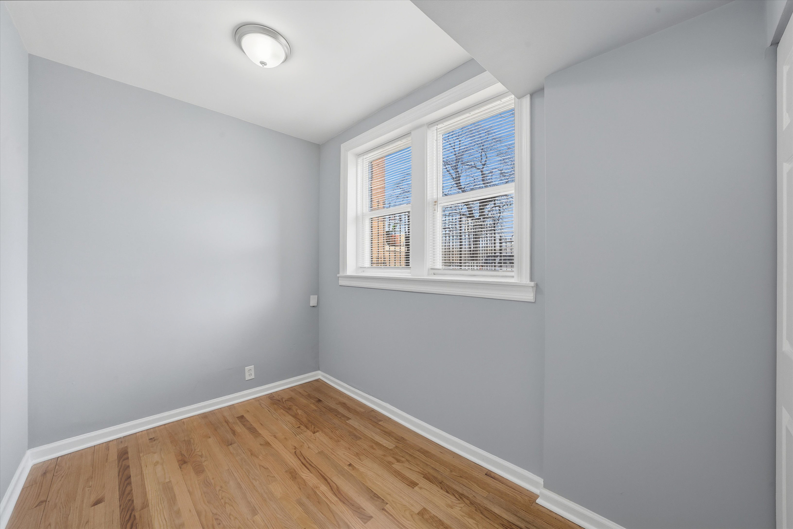 3100 W Argyle Street Unit: G