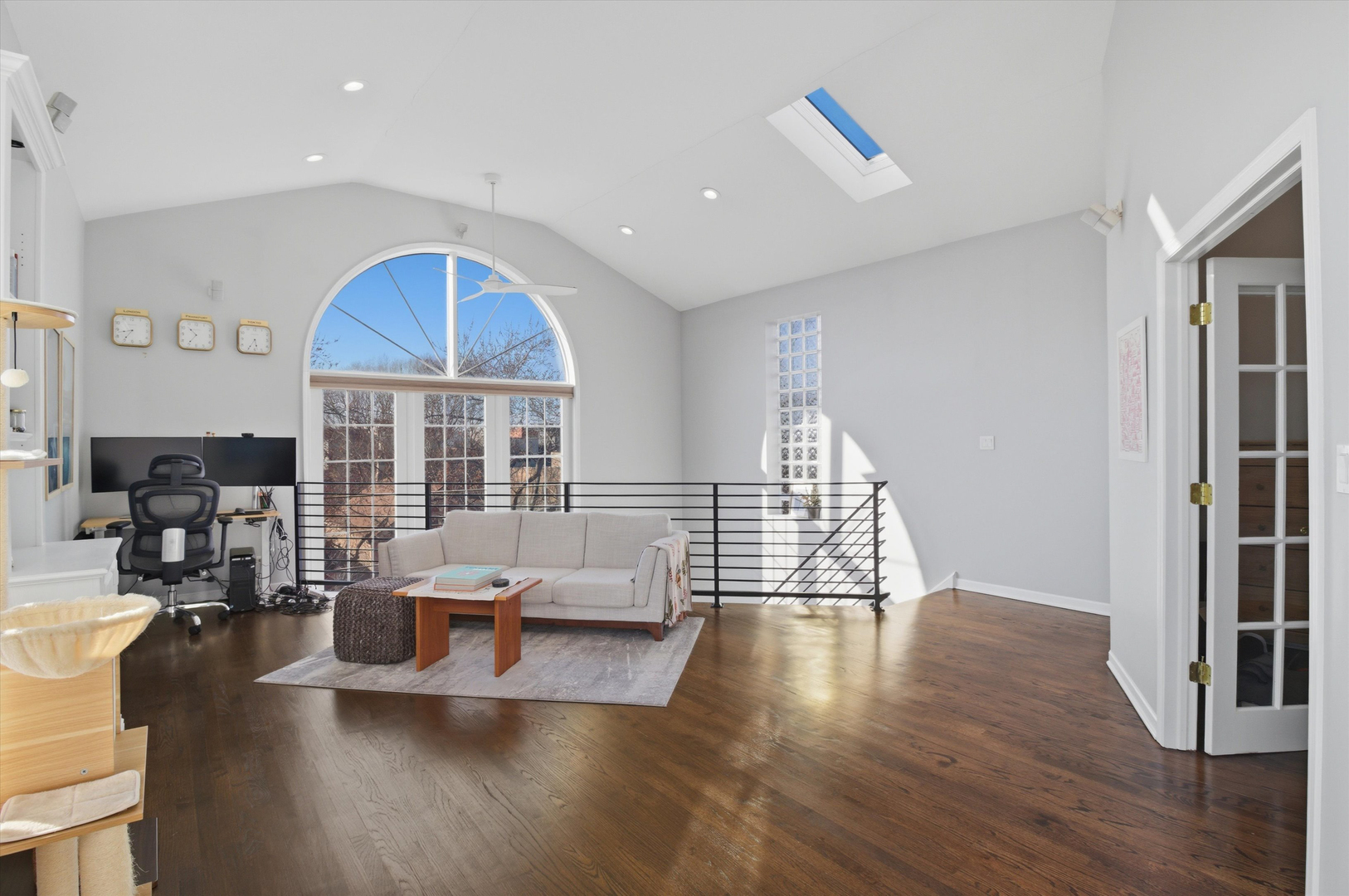 847 N Hermitage Avenue Unit: C