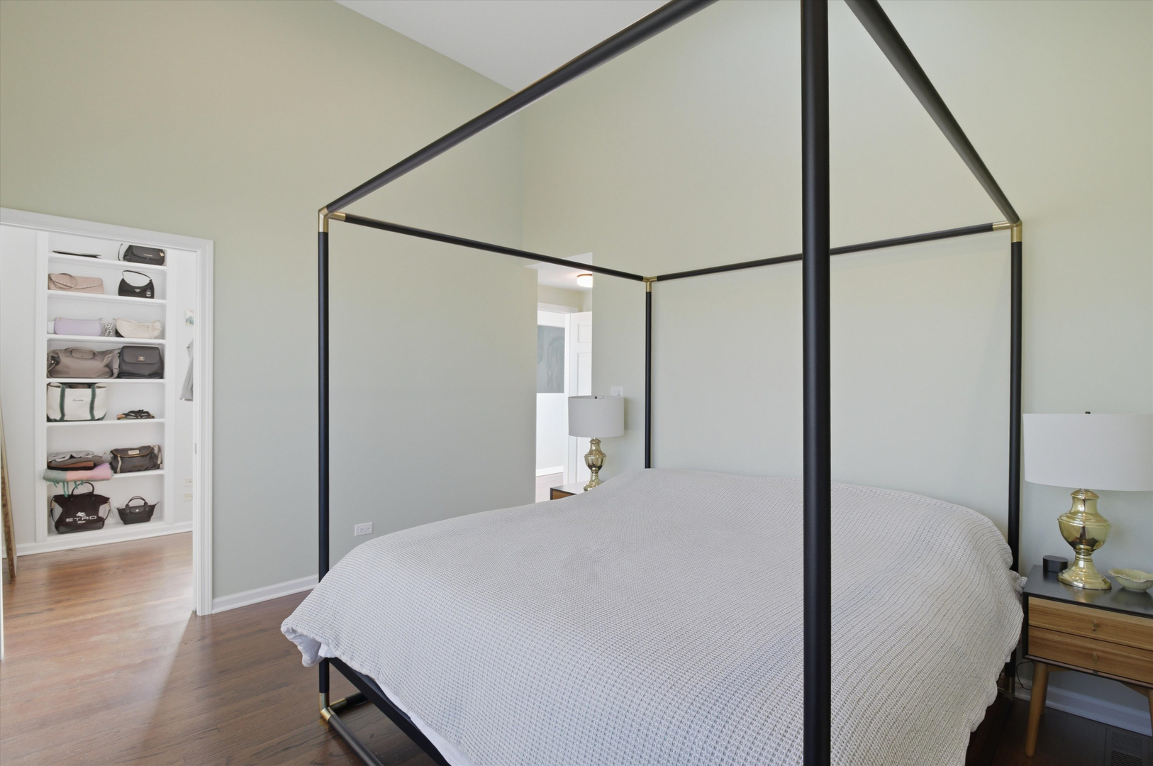 847 N Hermitage Avenue Unit: C