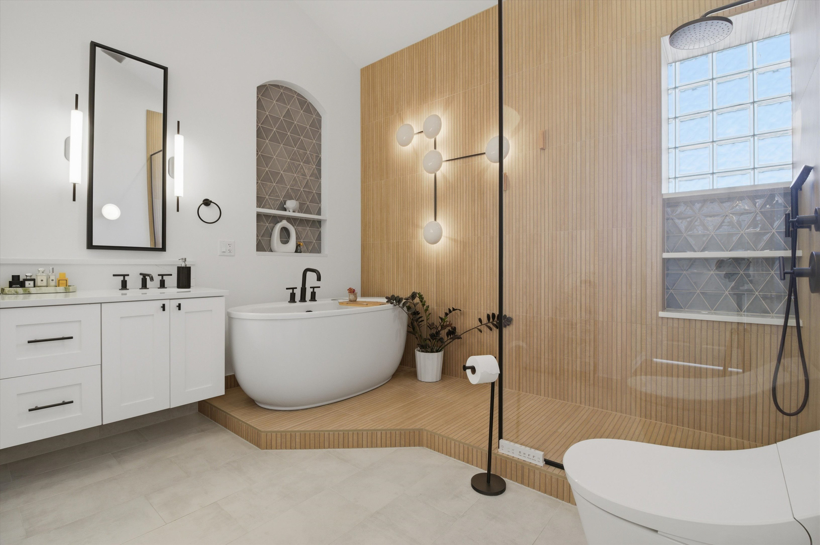 847 N Hermitage Avenue Unit: C