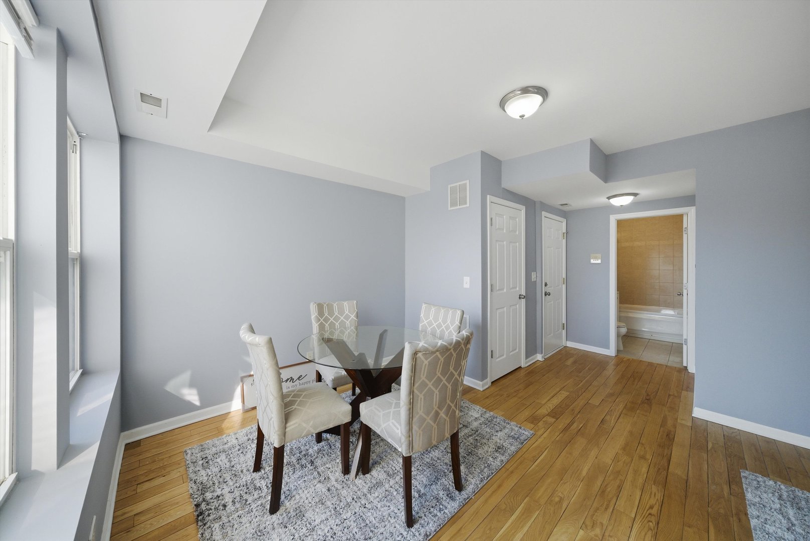 4752 N Albany Avenue Unit: 3