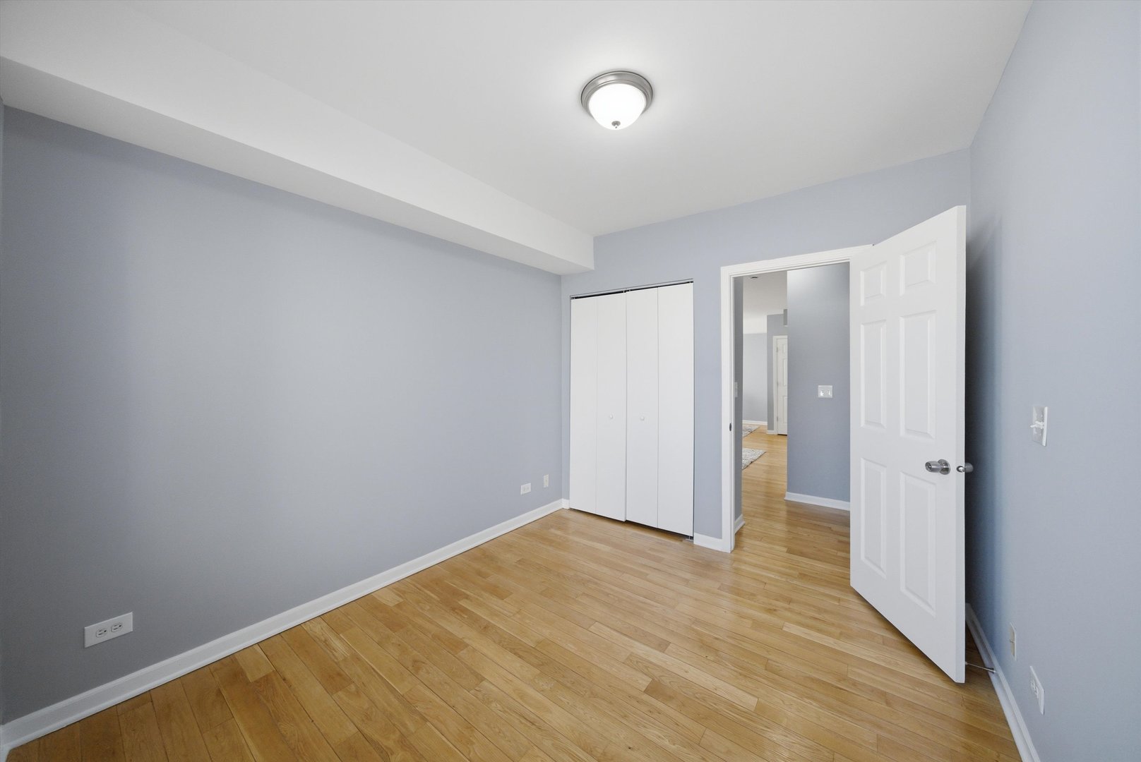 4752 N Albany Avenue Unit: 3